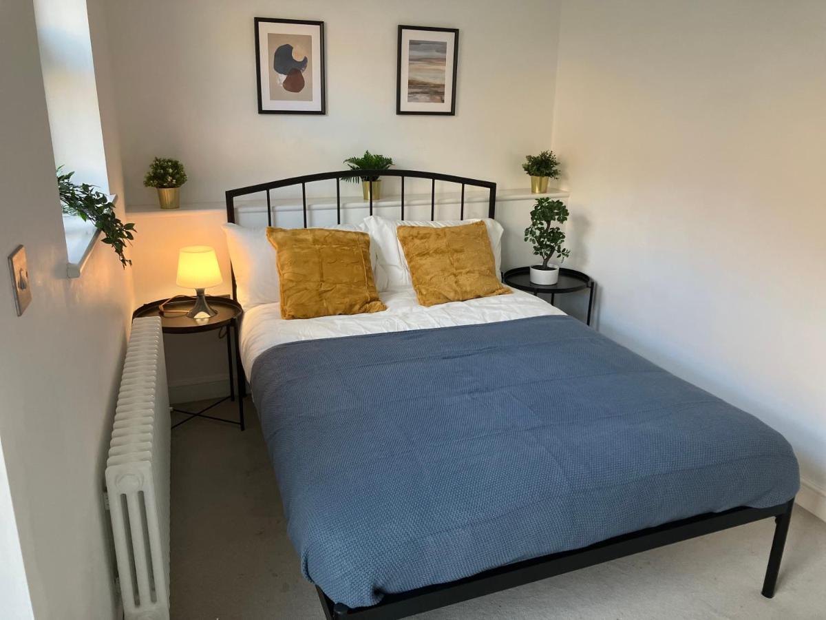 דירות אפסום Magnificent Refurbished 1 Bed Flat Few Steps To High St ! - 4 East House מראה חיצוני תמונה