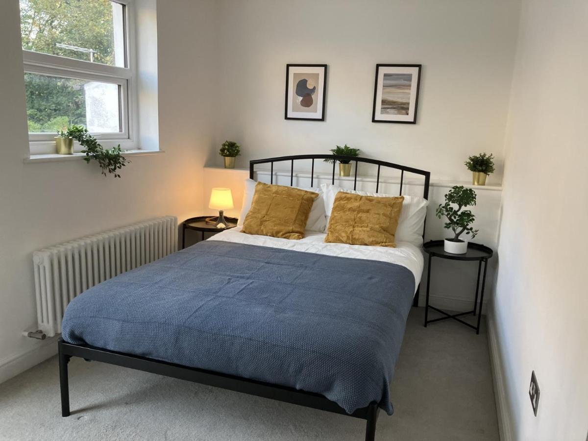 דירות אפסום Magnificent Refurbished 1 Bed Flat Few Steps To High St ! - 4 East House מראה חיצוני תמונה