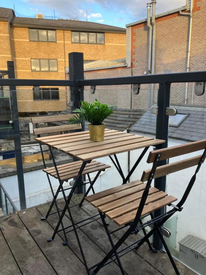 דירות אפסום Magnificent Refurbished 1 Bed Flat Few Steps To High St ! - 4 East House מראה חיצוני תמונה